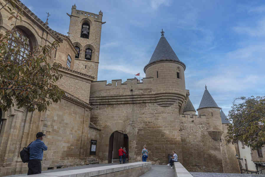 Comunidad Foral de Navarra 048 - Olite - palacio Real de Olite.jpg